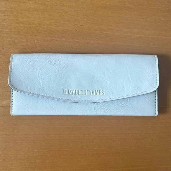 New Elizabeth and James sunglasses case - Picture 1 of 3